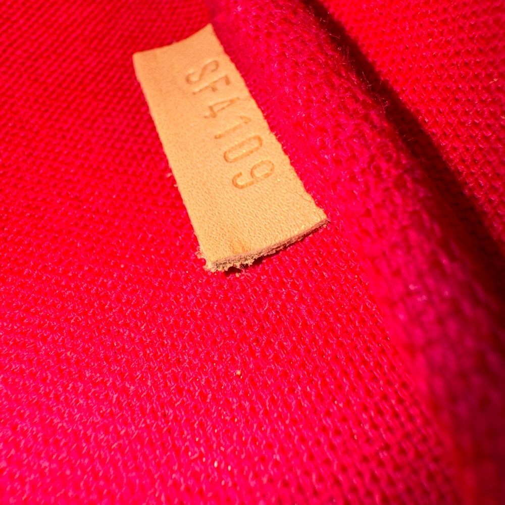 Authentic 💯 Louis Vuitton Mini Pochette - Picture 9 of 10